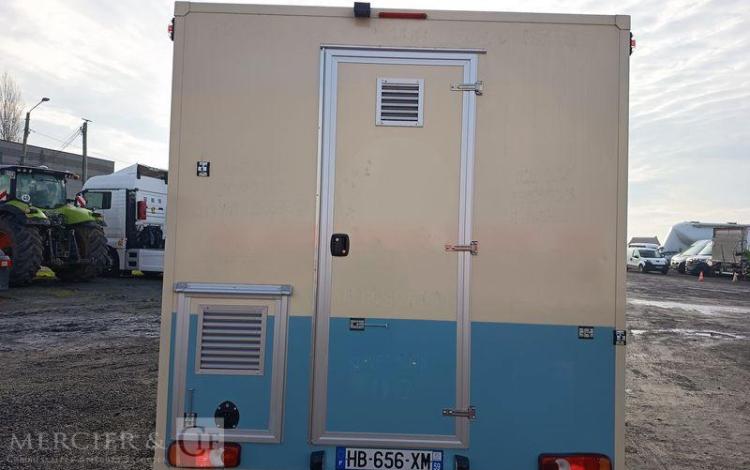 NISSAN INTERSTAR 2.3 DCI 150CV EQUIPE FOOD TRUCK AVEC EQUIPEMENTS DE CUISINE  HB-656-XM