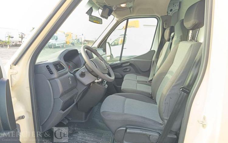 NISSAN INTERSTAR 2.3 DCI 150CV EQUIPE FOOD TRUCK AVEC EQUIPEMENTS DE CUISINE  HB-656-XM