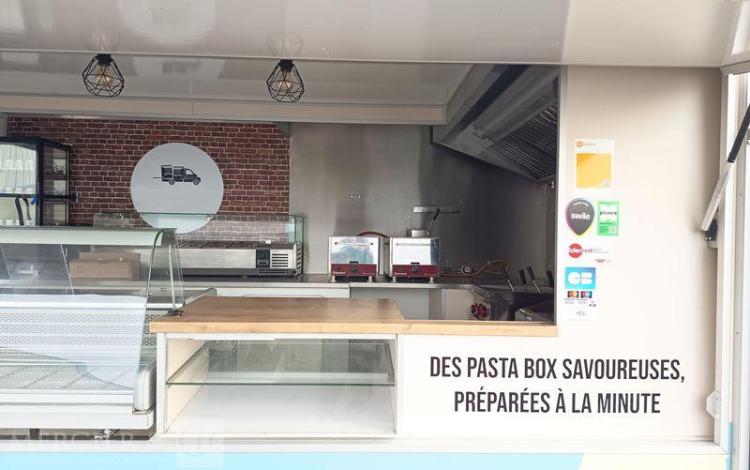 NISSAN INTERSTAR 2.3 DCI 150CV EQUIPE FOOD TRUCK AVEC EQUIPEMENTS DE CUISINE  HB-656-XM