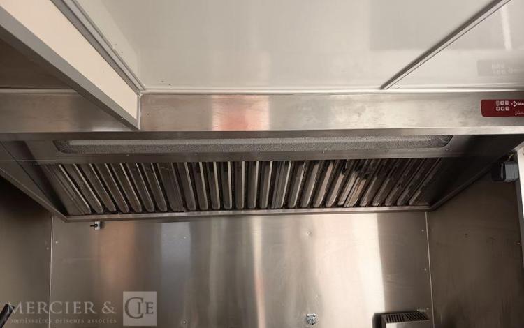 NISSAN INTERSTAR 2.3 DCI 150CV EQUIPE FOOD TRUCK AVEC EQUIPEMENTS DE CUISINE  HB-656-XM