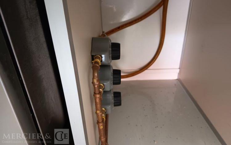 NISSAN INTERSTAR 2.3 DCI 150CV EQUIPE FOOD TRUCK AVEC EQUIPEMENTS DE CUISINE  HB-656-XM