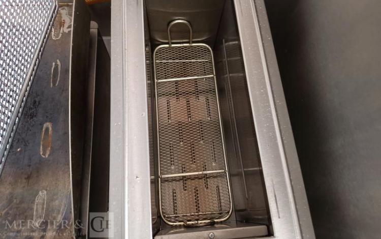 NISSAN INTERSTAR 2.3 DCI 150CV EQUIPE FOOD TRUCK AVEC EQUIPEMENTS DE CUISINE  HB-656-XM