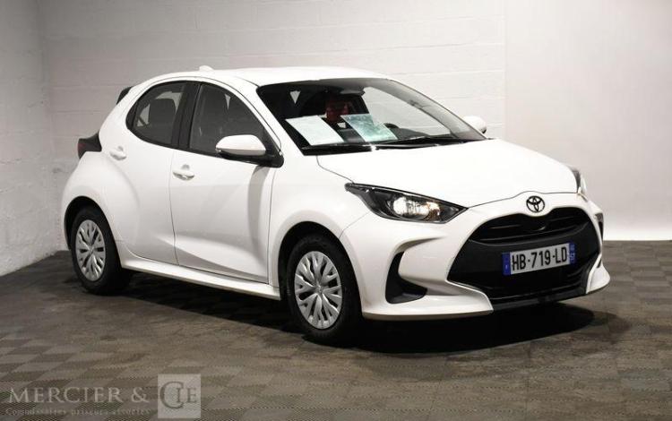 TOYOTA YARIS BLANC HB-719-LD