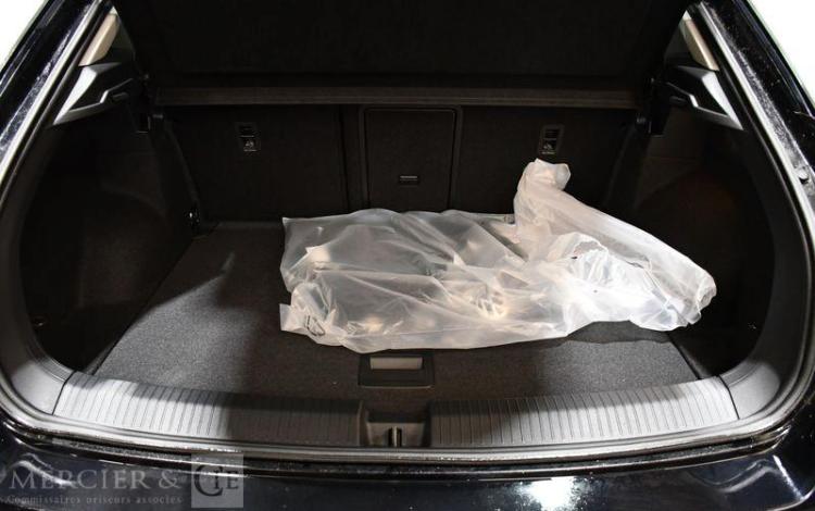 VOLKSWAGEN T-ROC NOIR HB-859-PL