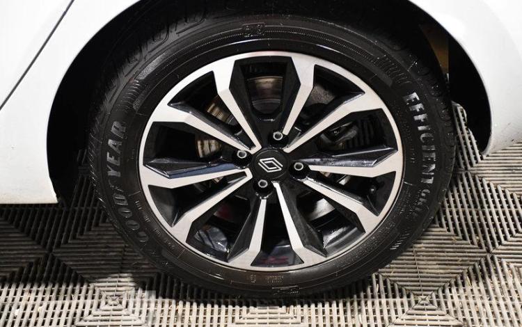 RENAULT CLIO TECHNO ECO-G 100 BLANC HC-910-QX