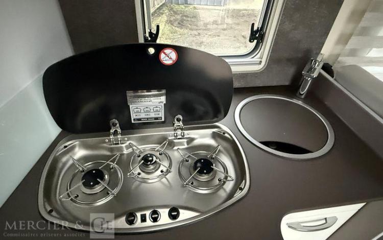 BURSTNER CAMPING-CAR PROFILE LYSEO TD BLEU Y62493