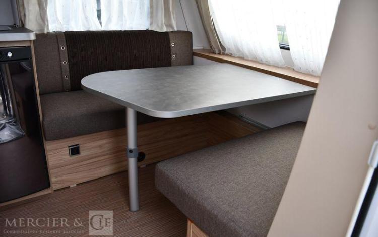 ERIBA CARAVANE CONFORT LIT PERMANENT ERIBA NOVA LIGHT 4 PLACES BLANC 366391