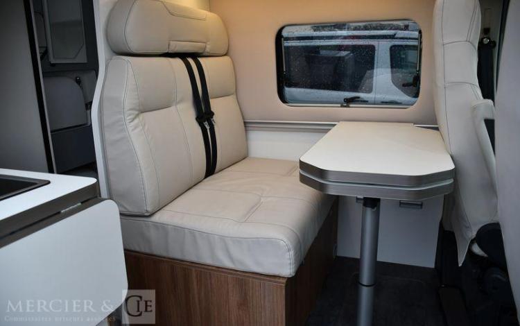 PINGUELY CAMPING CAR FOURGON PILOTE V600 G SERIE LIMITEE X-EDITION 2,2 HDI 140CH BLANC 37380