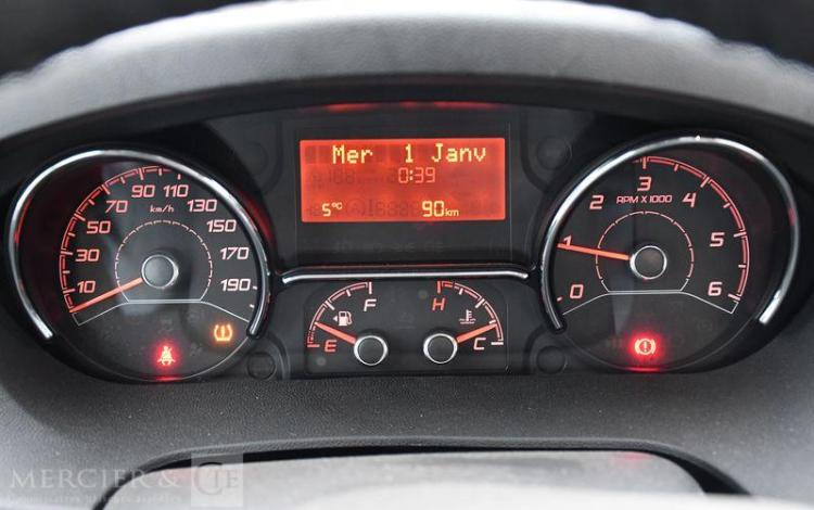 PINGUELY CAMPING CAR FOURGON PILOTE V600 G SERIE LIMITEE X-EDITION 2,2 HDI 140CH BLANC 37380