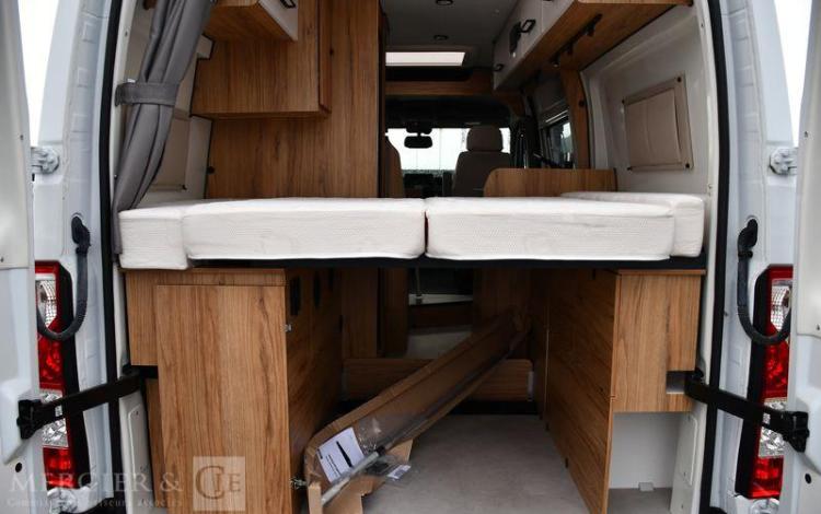 FONT VENDOME CAMPING CAR MASTER VAN XS 135ch 45e ANN+PACK LOISIRS PREMIUM PACK LUXE BLANC 73020