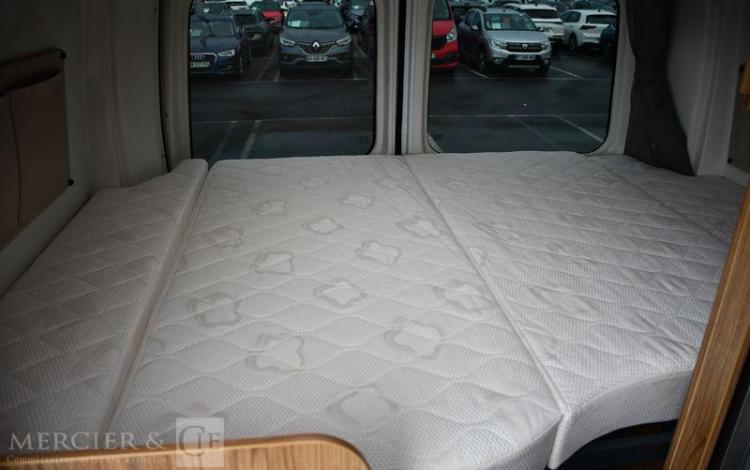 FONT VENDOME CAMPING CAR MASTER VAN XS 135ch 45e ANN+PACK LOISIRS PREMIUM PACK LUXE BLANC 73020