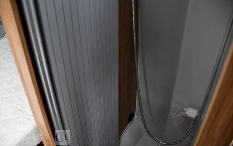 FONT VENDOME CAMPING CAR MASTER VAN XS 135ch 45e ANN+PACK LOISIRS PREMIUM PACK LUXE BLANC 73020