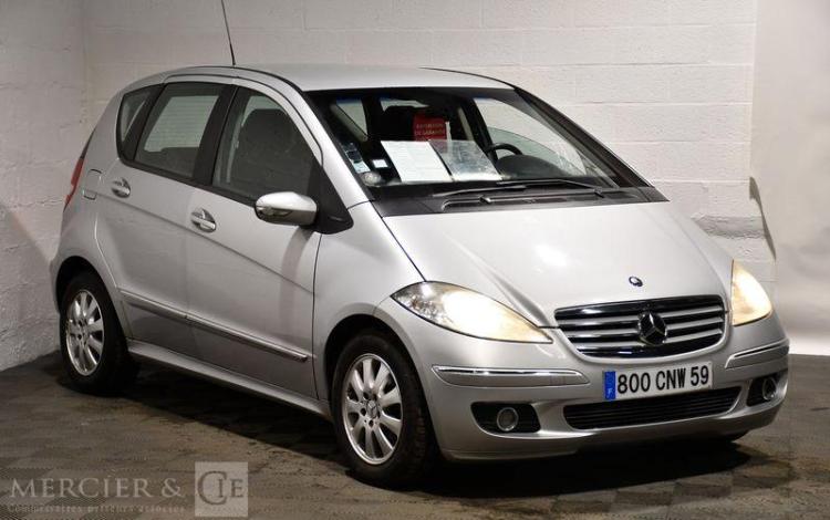 MERCEDES CLASSE A GRIS 800CNW59