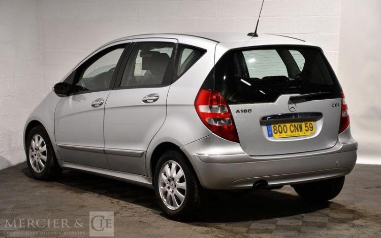 MERCEDES CLASSE A GRIS 800CNW59