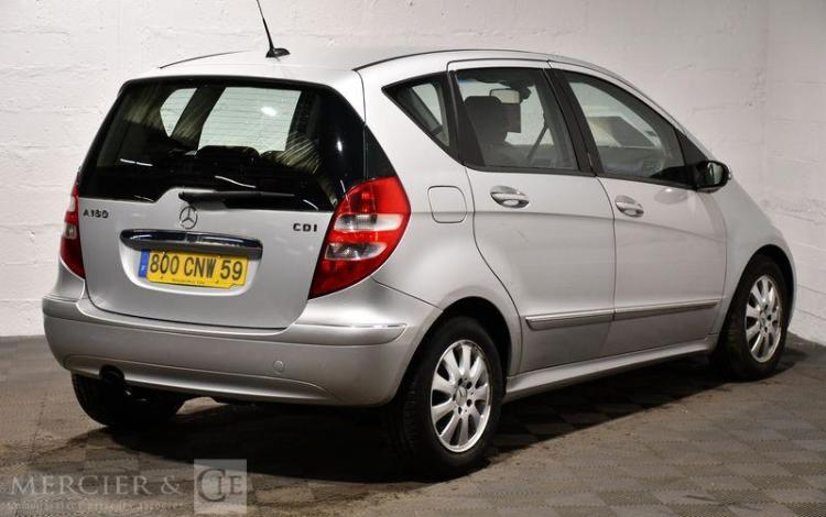 MERCEDES CLASSE A GRIS 800CNW59