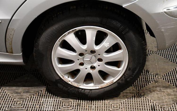 MERCEDES CLASSE A GRIS 800CNW59