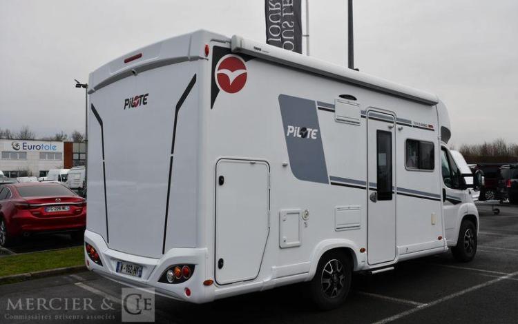 PILOTE CAMPING CAR PROFILE P696D EVIDENCE 2.2 HDI 140ch BLANC 93702