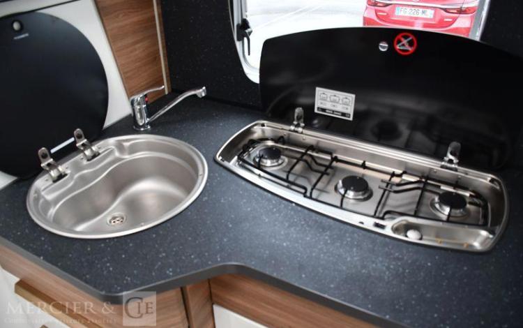 PILOTE CAMPING CAR PROFILE P696D EVIDENCE 2.2 HDI 140ch BLANC 93702