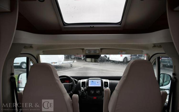 PILOTE CAMPING CAR PROFILE P696D EVIDENCE 2.2 HDI 140ch BLANC 93702