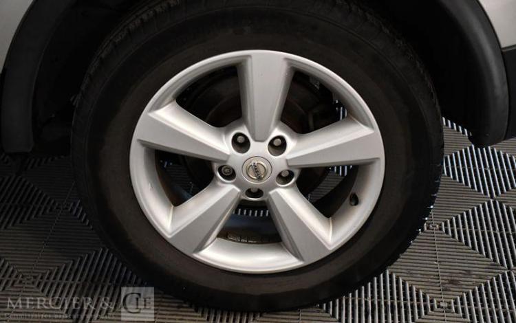 NISSAN QASHQAI 2.0 dCi 150CH POUR PIECES SANS CARTE GRISE GRIS AB-048-YQ