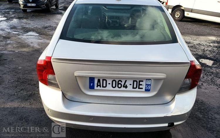 VOLVO S40 1,6 D 110 FEELING – DIESEL – 232872 KMS – ANNEE 2009 GRIS AD-064-DE