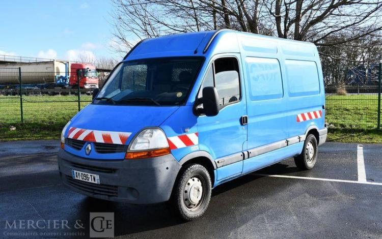 RENAULT MASTER FOURGON 2.5 DCI 100 35 L2H2 CONFORT BLEU AY-096-TW