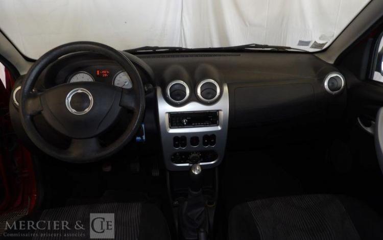 DACIA SANDERO 1,4 MPI GPL 75CH LAUREATE ROUGE AY-578-EH
