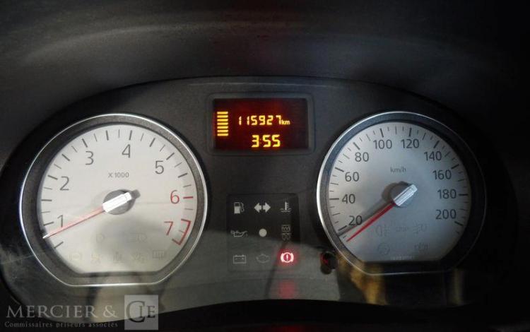 DACIA SANDERO 1,4 MPI GPL 75CH LAUREATE ROUGE AY-578-EH