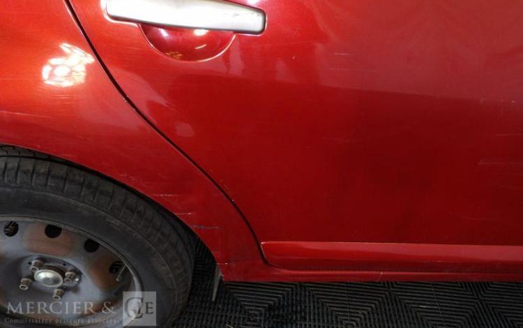 DACIA SANDERO 1,4 MPI GPL 75CH LAUREATE ROUGE AY-578-EH