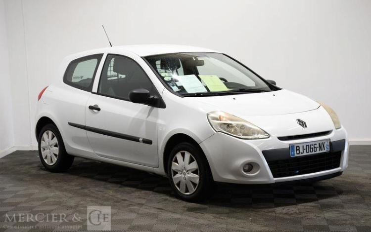 RENAULT CLIO III SOCIETE 1.5 DCI 75 AIR BLANC BJ-066-NX