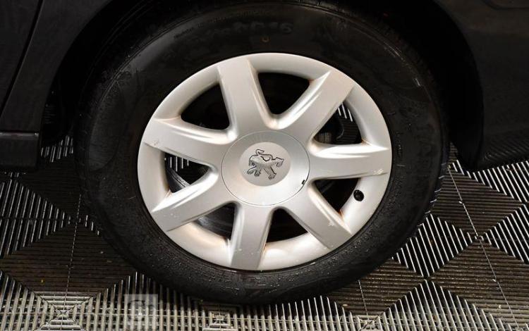 PEUGEOT 807 2.0 HDI 135 ALLURE GRIS BK-580-PM