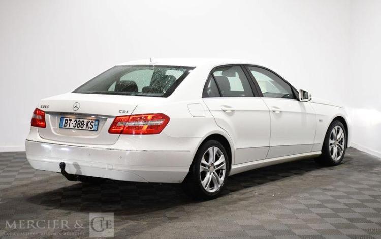 MERCEDES CLASSE E 2,2 250 CDI 205 BLUE EFFICIENCY AVANTGARDE EXECUTIVE BVA BLANC BT-388-KS