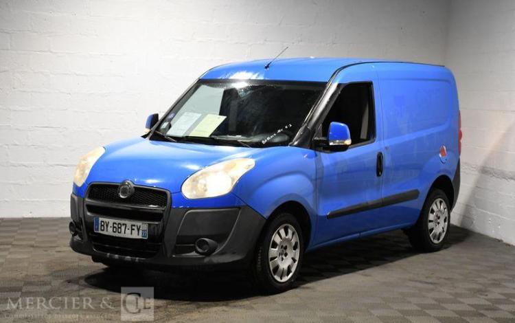 FIAT DOBLO GNV BLEU BY-687-FY