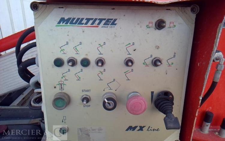 IVECO 35S11 NACELLE SUR VL 17M 4598H ROUGE BZ-789-BM