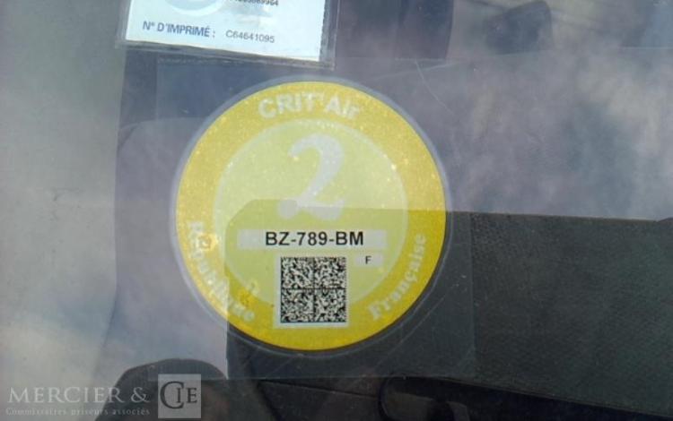 IVECO 35S11 NACELLE SUR VL 17M 4598H ROUGE BZ-789-BM