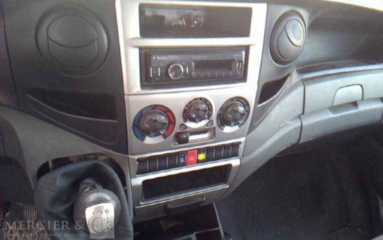 IVECO 35S11 NACELLE SUR VL 17M 4598H ROUGE BZ-789-BM