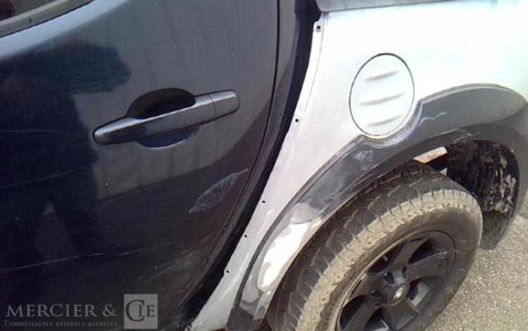 MITSUBISHI L200 PICK-UP 2.5 TD DOUBLE CABINE 4 WD 136CV BLEU CE-587-ED