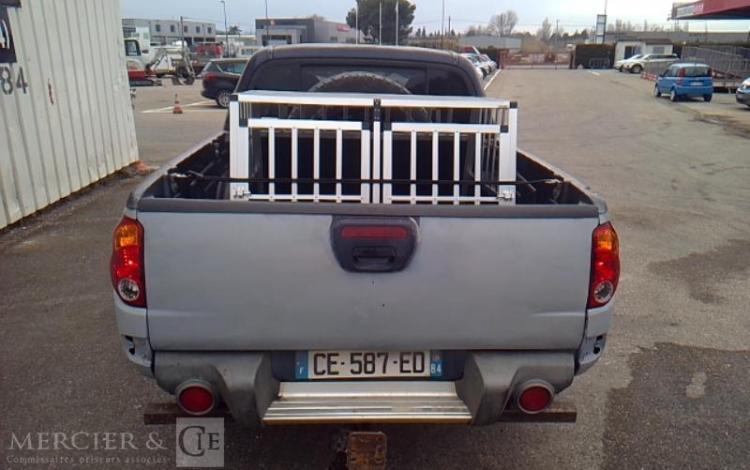 MITSUBISHI L200 PICK-UP 2.5 TD DOUBLE CABINE 4 WD 136CV BLEU CE-587-ED