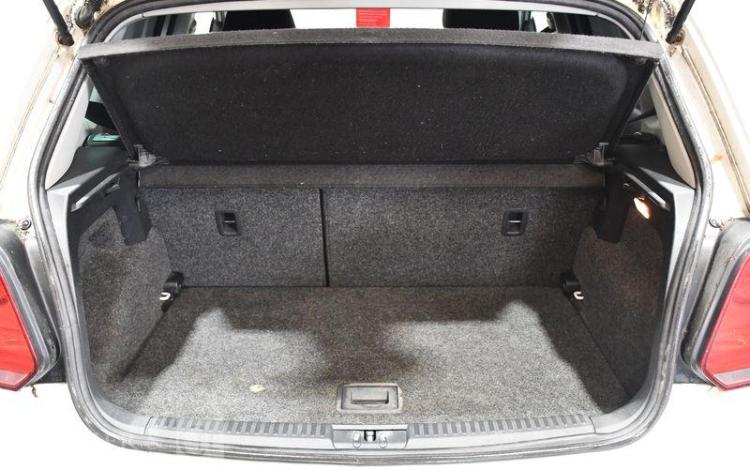 VOLKSWAGEN POLO 1,6 TDI 90 MATCH BLANC CH-585-EF