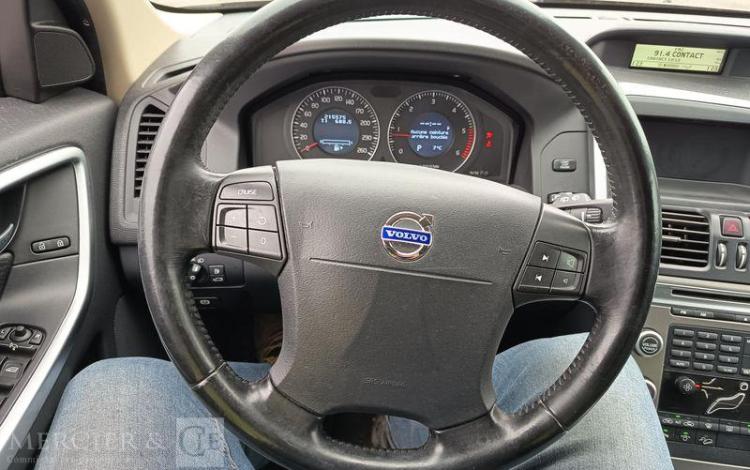 VOLVO XC60 2,4 D5 185 SUMMUM AWD GEARTRONIC BVA DIESEL – 215574 KMS – ANNEE 2010 MARRON CL-432-KW