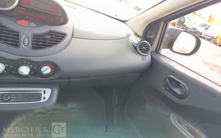RENAULT TWINGO DCI  CM-097-JS