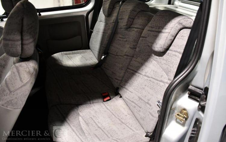 RENAULT KANGOO KANGOO COMBI 1.5 DCI 65CH AIR GRIS CP-803-VJ