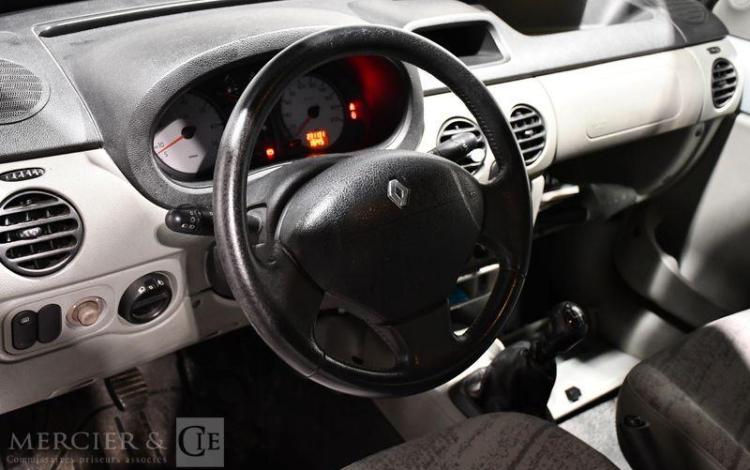 RENAULT KANGOO KANGOO COMBI 1.5 DCI 65CH AIR GRIS CP-803-VJ