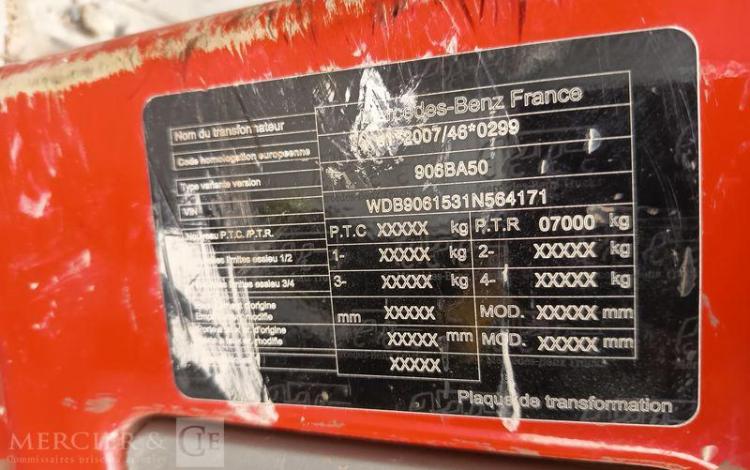 MERCEDES SPRINTER II 2,2D 129 CV BENNE AVEC COFFRE ACIER DIESEL – 171526 KMS – ANNEE 2013 ROUGE CZ-452-QJ