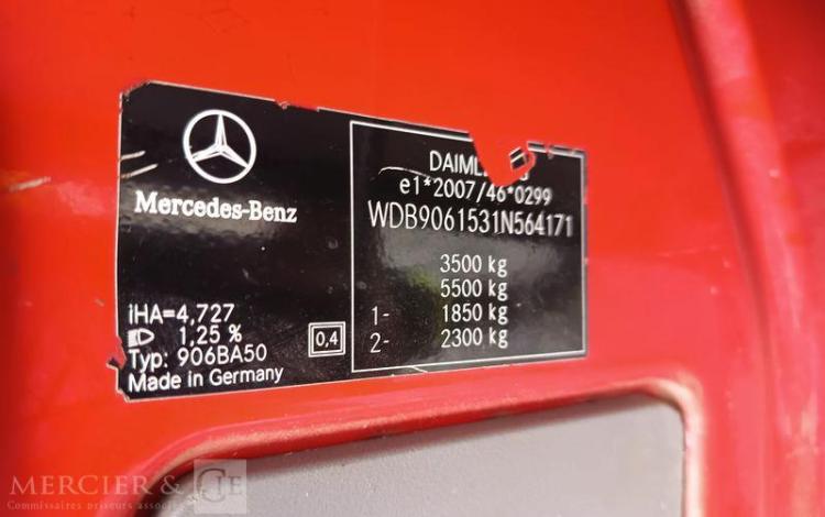MERCEDES SPRINTER II 2,2D 129 CV BENNE AVEC COFFRE ACIER DIESEL – 171526 KMS – ANNEE 2013 ROUGE CZ-452-QJ