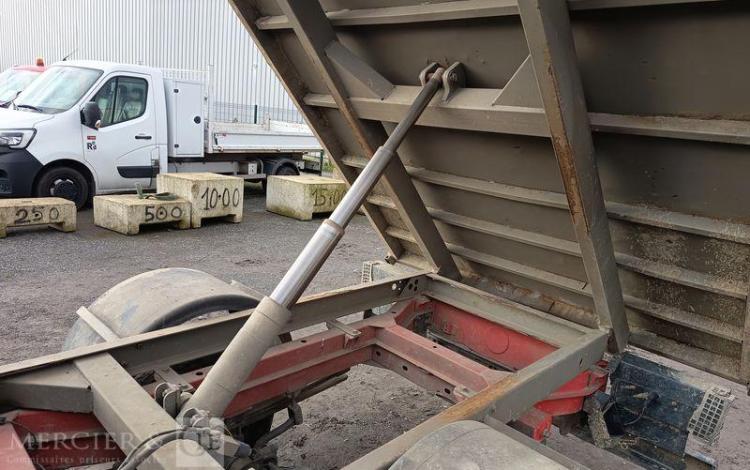 MERCEDES SPRINTER II 2,2D 129 CV BENNE AVEC COFFRE ACIER DIESEL – 171526 KMS – ANNEE 2013 ROUGE CZ-452-QJ