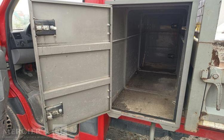 MERCEDES SPRINTER II 2,2D 129 CV BENNE AVEC COFFRE ACIER DIESEL – 171526 KMS – ANNEE 2013 ROUGE CZ-452-QJ