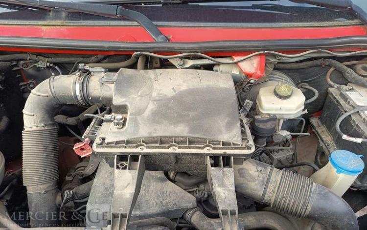 MERCEDES SPRINTER II 2,2D 129 CV BENNE AVEC COFFRE ACIER DIESEL – 171526 KMS – ANNEE 2013 ROUGE CZ-452-QJ