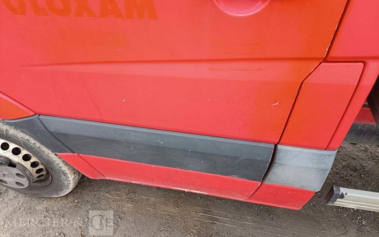 MERCEDES SPRINTER II 2,2D 129 CV BENNE AVEC COFFRE ACIER DIESEL – 171526 KMS – ANNEE 2013 ROUGE CZ-452-QJ