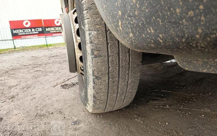 MERCEDES SPRINTER II 2,2D 129 CV BENNE AVEC COFFRE ACIER DIESEL – 171526 KMS – ANNEE 2013 ROUGE CZ-452-QJ